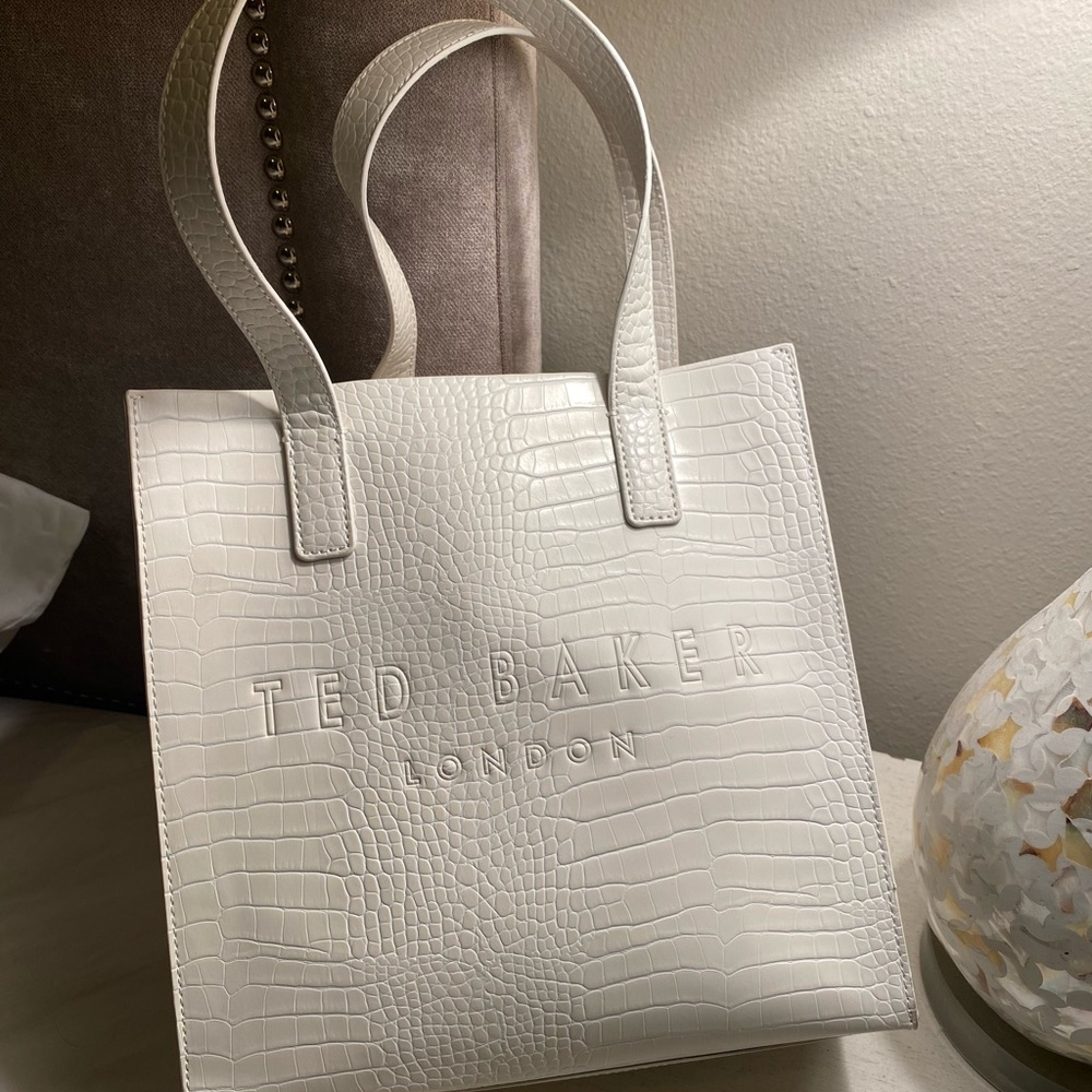 BRAND NEW Ted Baker London Croc Shoulder Purse